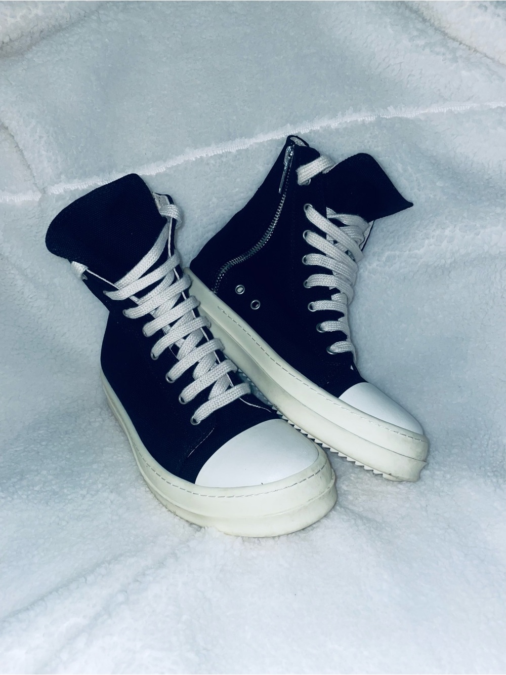 Rick Owens Black High-Top Sneaks Ramones DRKSHDW Wms size 9 Mns size 7